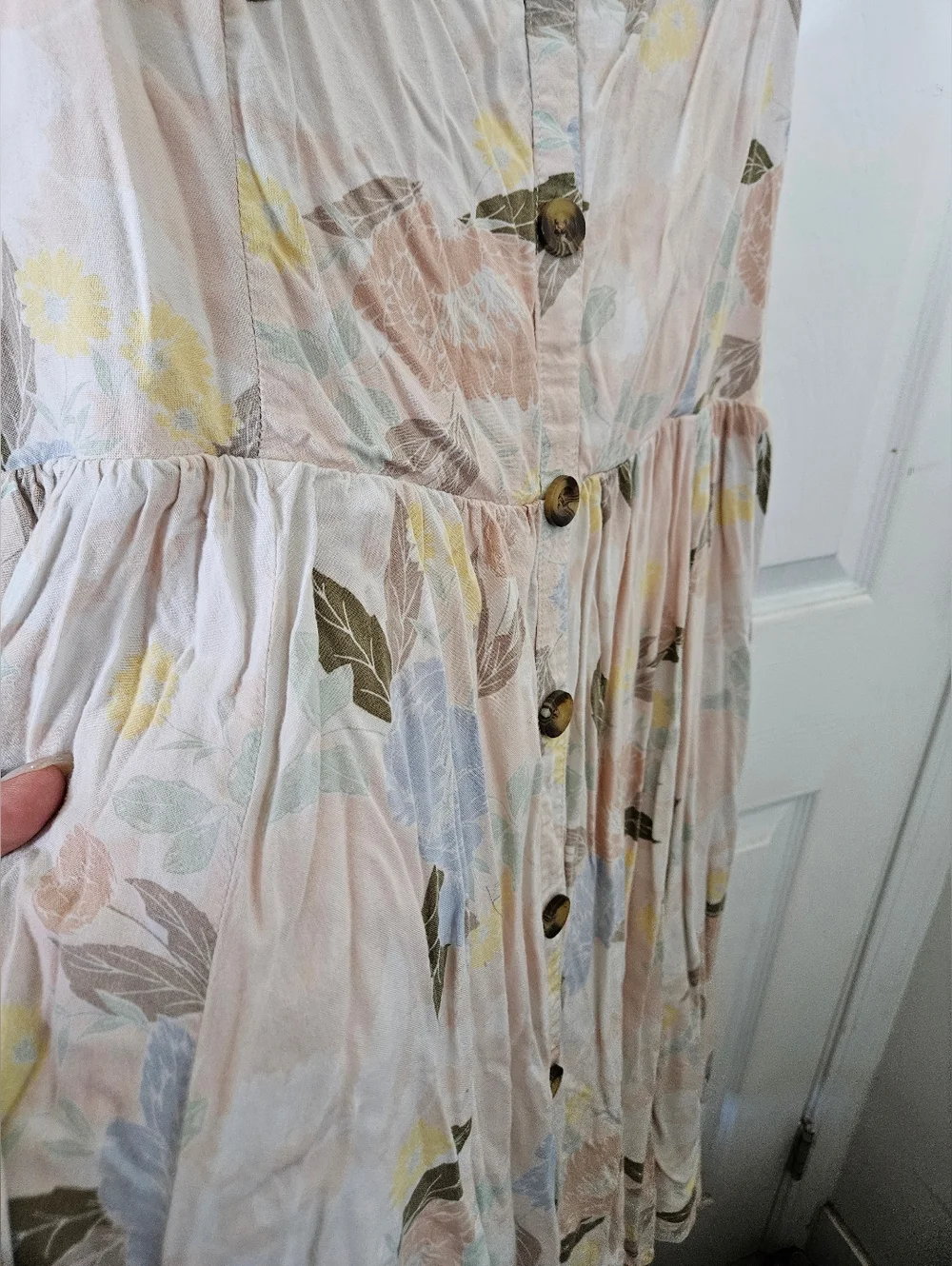 Torrid Sleeveless Floral Button-Front Summer Dress in Light Pink - Picture 2 of 6